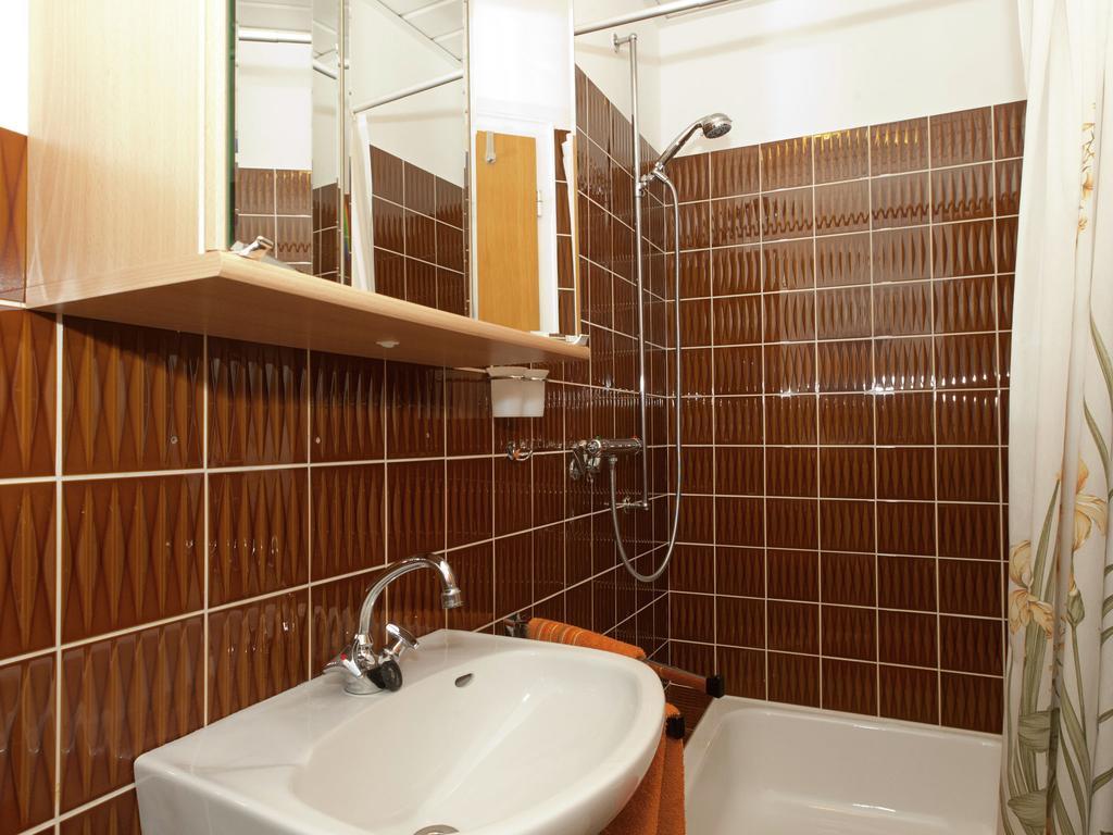 Serene Apartment In Meschede With Balcony Grevenstein Экстерьер фото